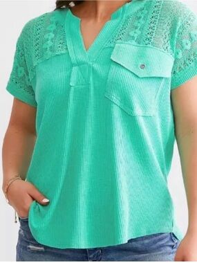 Daytrip Women’s Crochet Yoke Mint Green Short Sleeve Top sz sm